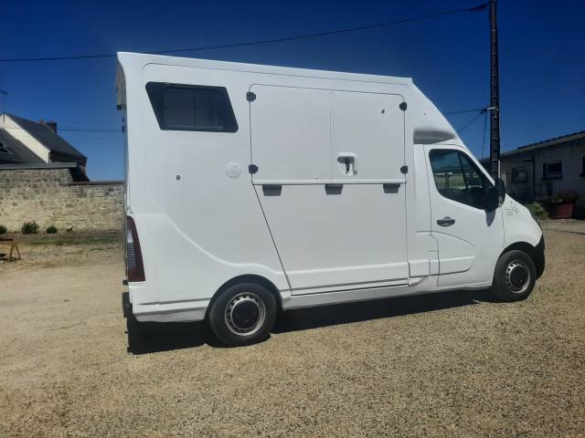 Renault master