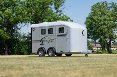 VAN CHEVAL LIBERTE NEUF – MAXI 3 – CHARGEMENT OBLIQUE – 3 PLACES