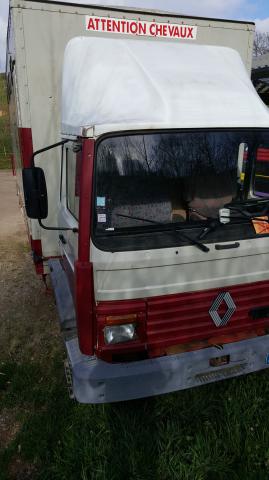 Camion PL Renault 6 chevaux