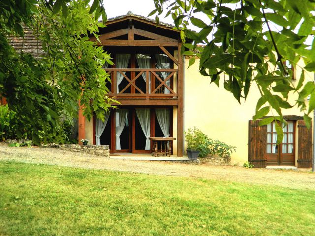 Gîte Périgord dans un élevage de Frisons