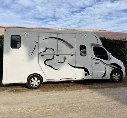 Location camion pour chevaux VENDRES