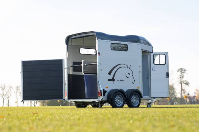 PROMO VAN NEUF – CHEVAL LIBERTE – TOURING JUMPING LUXE GRANDE SELLERIE – 2 PL