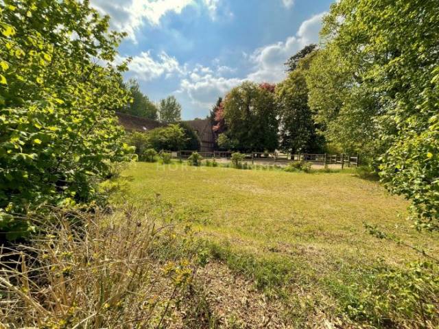 Fonds de Commerce, Gîtes, Equitation et Restaurant 30 hectares