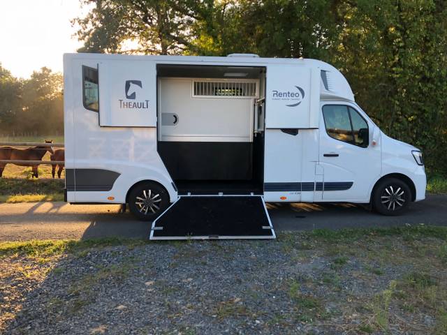 Location camion pour chevaux secteur NANTES