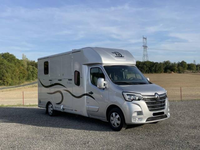 Renault Master TBST Haras 5 long / VENDU