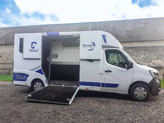 Location camion pour chevaux Longvillers