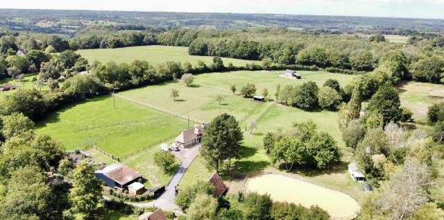 VENDU - EXCLUSIVITE - LISIEUX  - PROPRIÉTÉ ÉQUESTRE