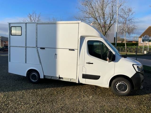 Camion chevaux carrosserie neuve AP Petit 