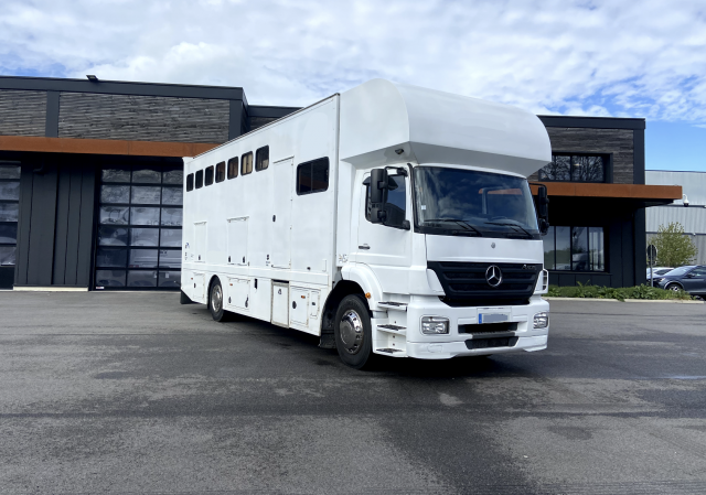 MERCEDES AXOR - 5 chevaux