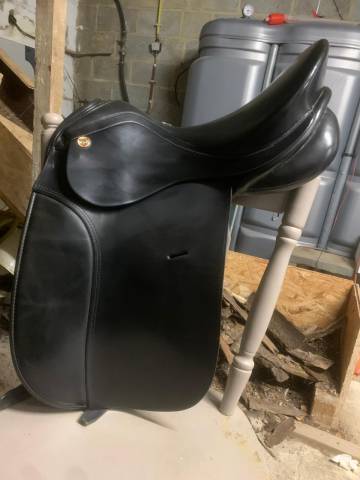 Selle de dressage KN 16,5’