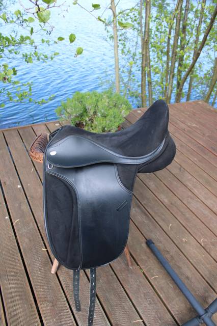 Selle Thorowgood T4 haut garrot dressage 17 .517.5/_@