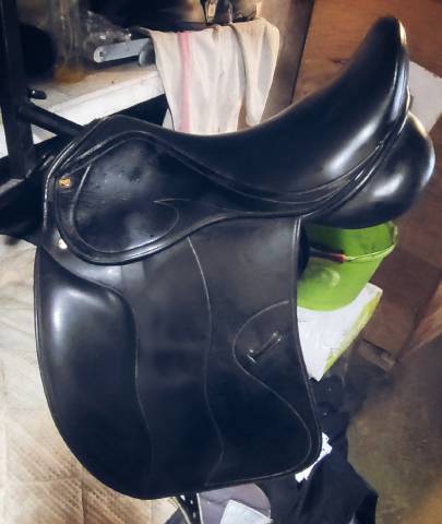 SELLE DRESSAGE 17,5 ERIC