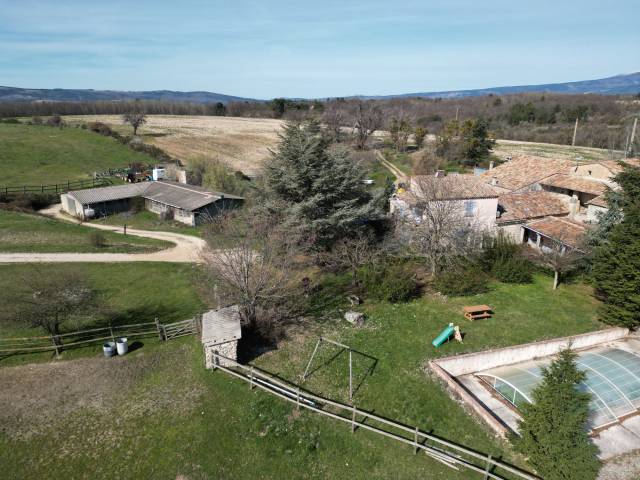 Gîte équestre et maison d'hôtes en haute Provence (04)