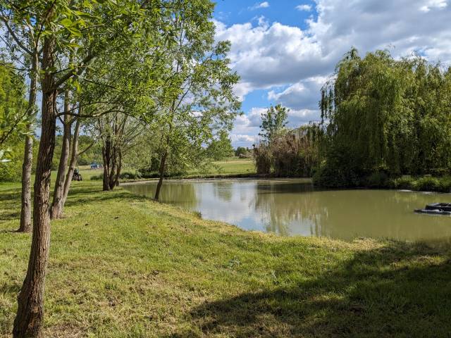 loue parcelle de 1,4 ha au sud Dordogne