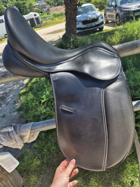 Selle de dressage Waldhausen 