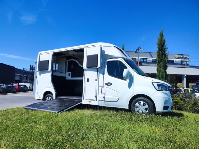 Camion VL - 2 chevaux avec Home car - 3 couchages - Fri