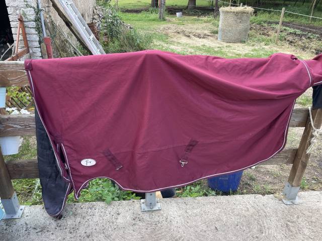 Couverture imperméable rouge taille 165cm JMR