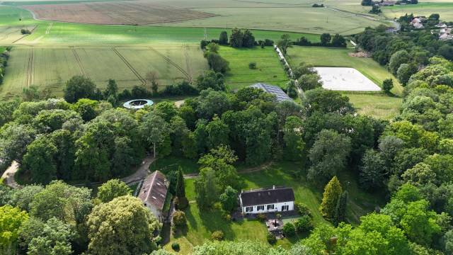 Magnifique propriété équestre sur 5 ha dans le 95