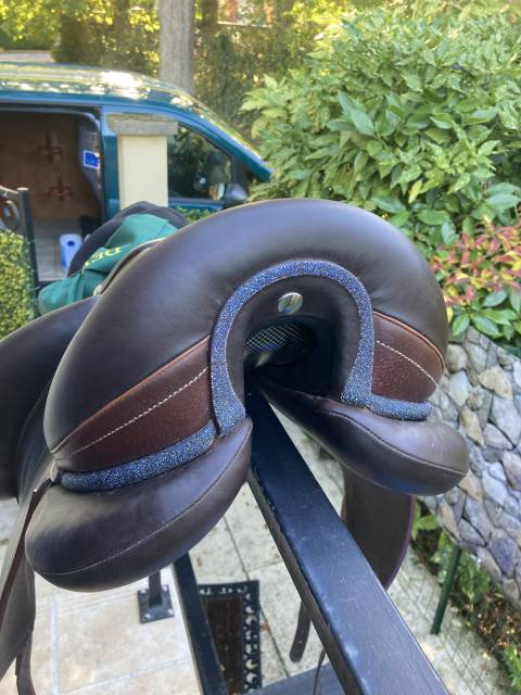 Selle de dressage Devoucoux 