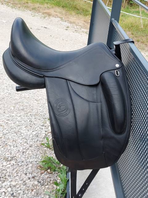 vends selle dressage forestier