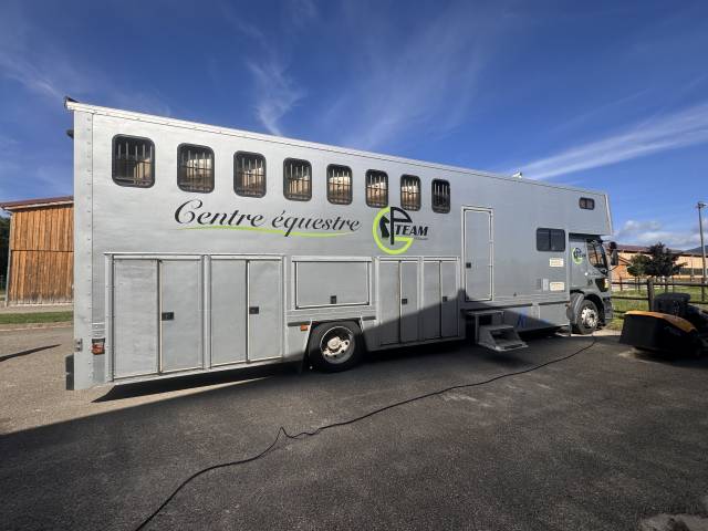 A vendre camion - Renault Premium - carrosserie CMVO 72