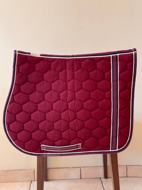 Tapis bordeaux taille cheval equithème.