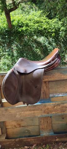 Selle Bruno Delgrange 17.5 petit prix pour départ rapid