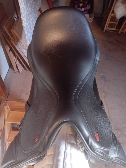 vends selle dressage Kent and master