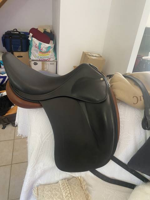 Selle dressage childeric dsg 