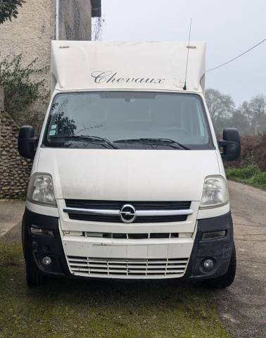 Opel Movano 140 Ch 2 chevaux tête arrière