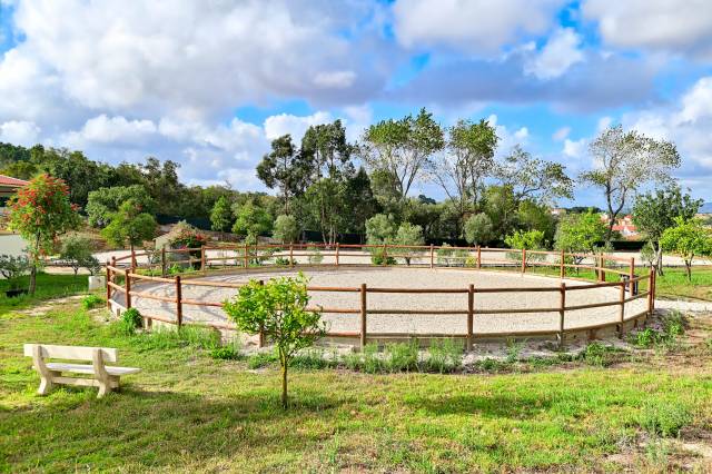 Ferme équestre avec 4ha de terrain près de Lisbonne