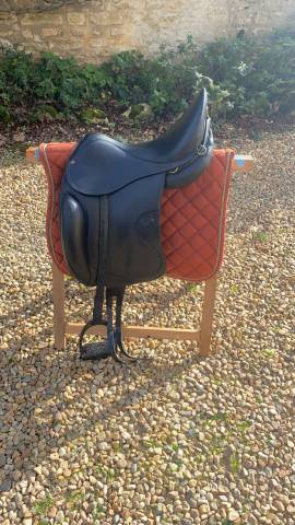 Vente ou échange contre selle dressage 