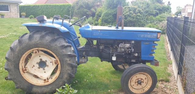 Tracteur Iseki , avec herse Ekeep 