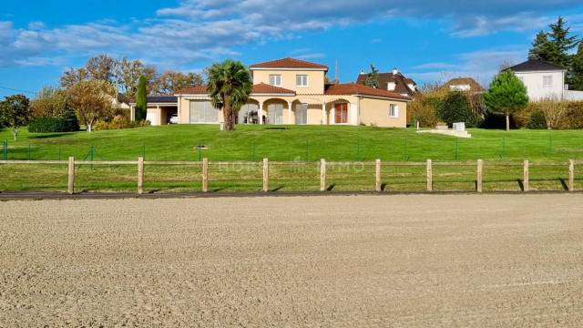 Propriété equestre de 2,6ha proximité Vichy