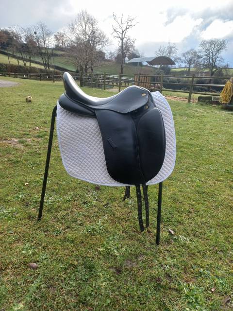 SELLE DE DRESSAGE ERIC THOMAS