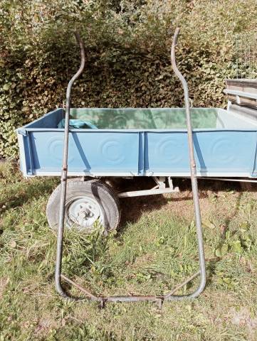 Carriole + barre attelage pour 1ou 2 chevaux 