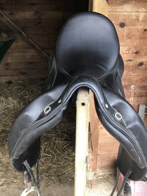 Selle de dressage Devoucoux mendia 