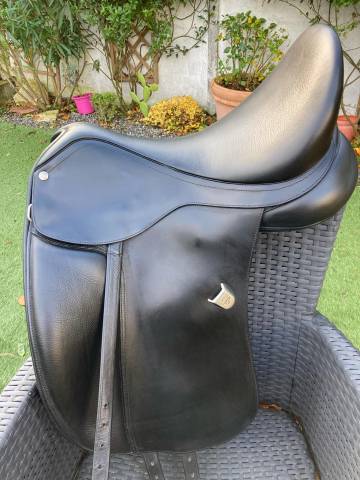 Selle dressage bates 18 pouces 