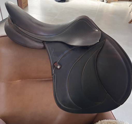 Selle Antares obstacle connexion 