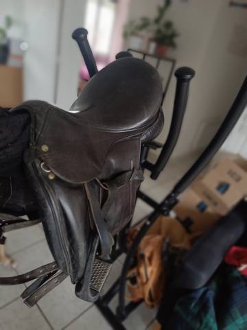 Selle de dressage DEVOUCOUX modèle Milady 