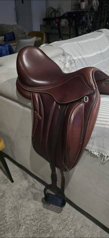 Selle de dressage Equipe modèle Viktoria