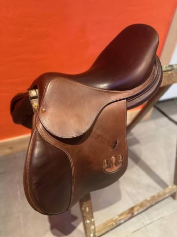 Selle Delgrange 17" etat neuf à saisir