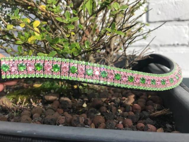 Frontal en strass rose et vert