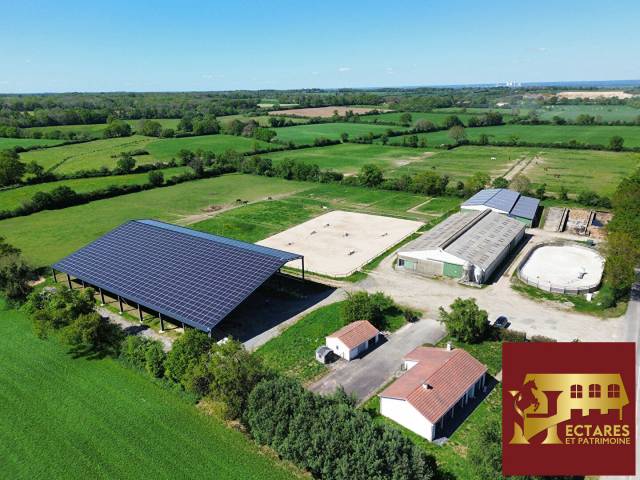 Maison chaumes en retz 5 pièce(s) 130 m2 44 hectares