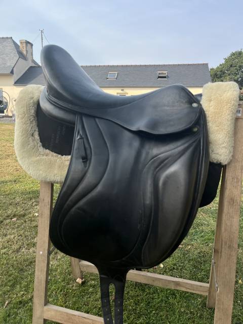 Selle dressage belloir saumur 17 noire