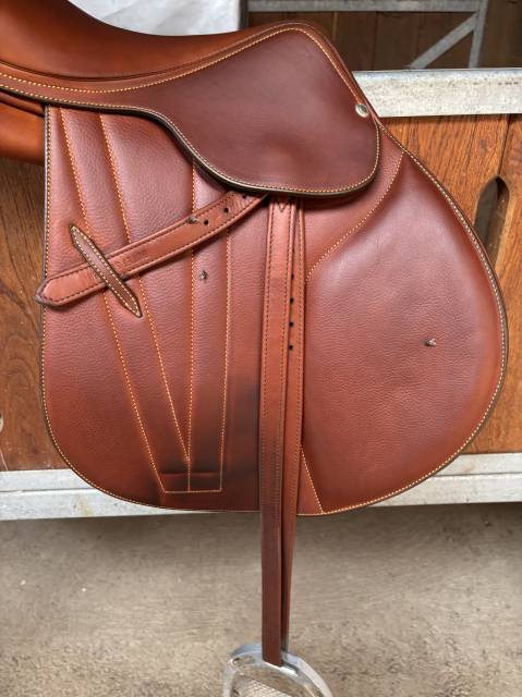 Selle semi plate 17,5 butet début 2025