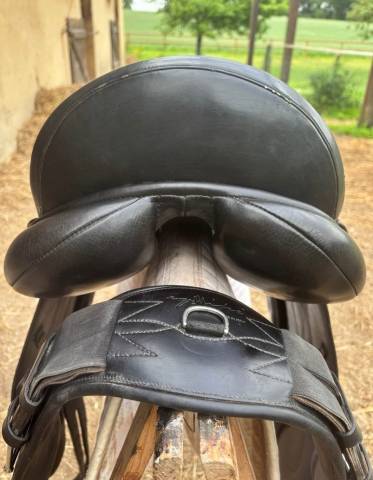 Selle de dressage éric thomas 17,5