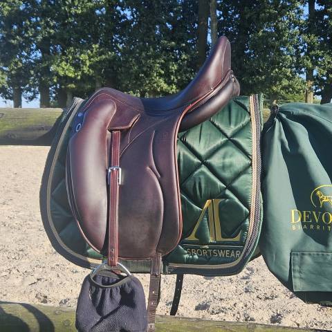 Selle dressage devoucoux makila lab
