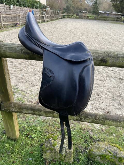 Selle de dressage forestier