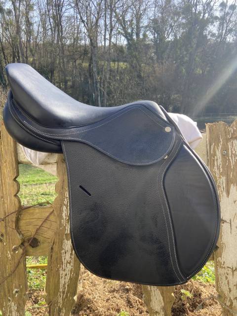 Selle de saut privilège